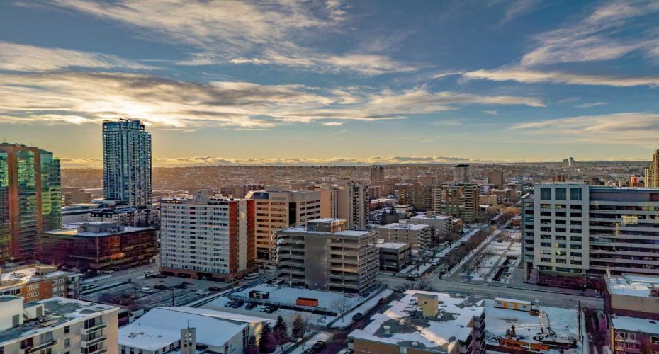 718 12 Avenue, Calgary, Alberta T2R 0H7, 2 Bedrooms Bedrooms, ,1 BathroomBathrooms,Residential,For Sale,12,A2278007