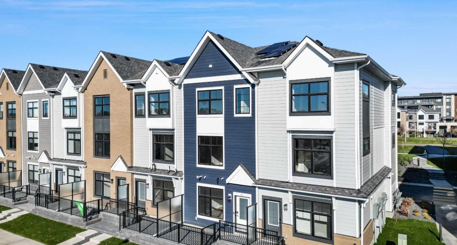 611 Mahogany Road, Calgary, Alberta T3M 3Y3, 2 Bedrooms Bedrooms, ,3 BathroomsBathrooms,Residential,For Sale,Mahogany,A2278057