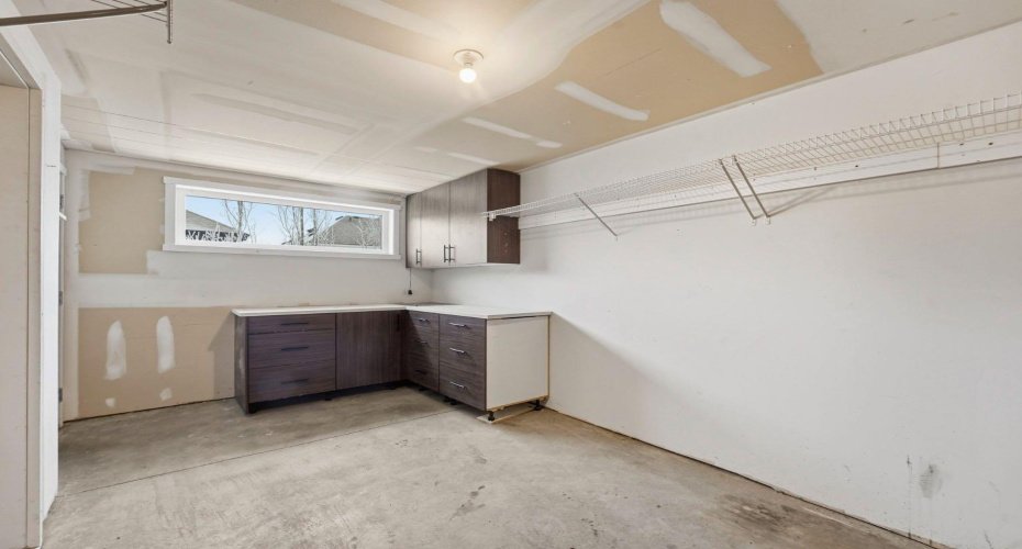 84 Shawnee Common, Calgary, Alberta T2Y 0P9, 2 Bedrooms Bedrooms, ,3 BathroomsBathrooms,Residential,For Sale,Shawnee,A2278103