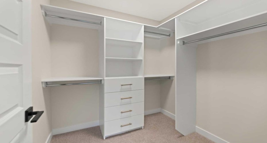 221 South Shore View, Chestermere, Alberta T1X2Y3, 6 Bedrooms Bedrooms, ,5 BathroomsBathrooms,Residential,For Sale,South Shore,A2278133