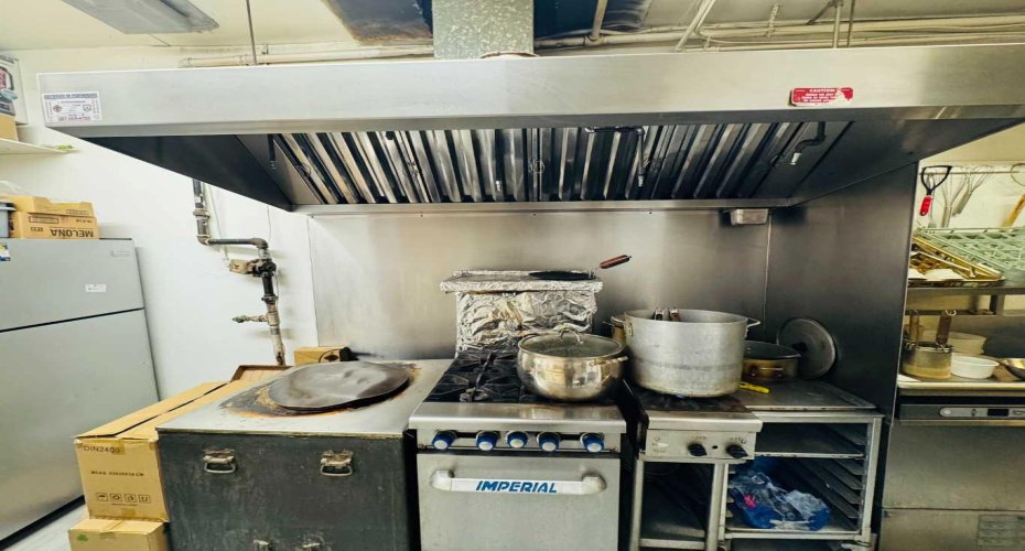 1051 40 Avenue, Calgary, Alberta T2K 0G2, ,Commercial,For Lease,40,A2278140