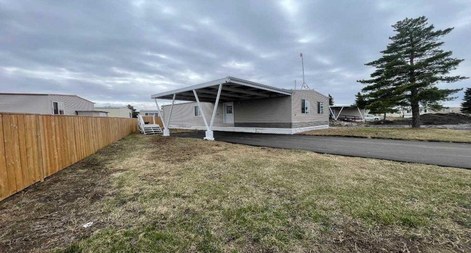 5308 57 Street, Lloydminster, Alberta T9V2A3, 3 Bedrooms Bedrooms, ,1 BathroomBathrooms,Mobile,For Sale,57,A2278222
