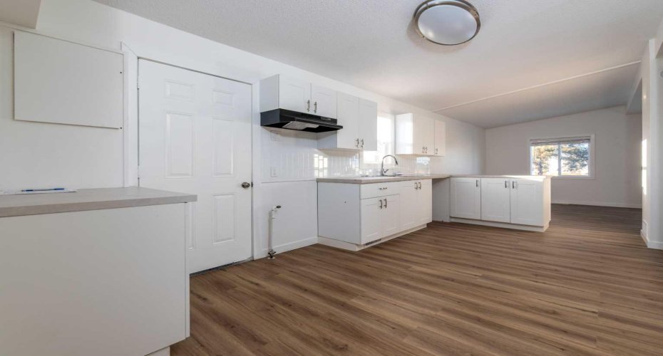 5308 57 Street, Lloydminster, Alberta T9V2A3, 3 Bedrooms Bedrooms, ,1 BathroomBathrooms,Mobile,For Sale,57,A2278222