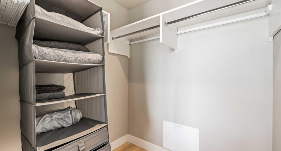 1188 3 Street, Calgary, Alberta T2G1H8, 1 Bedroom Bedrooms, ,1 BathroomBathrooms,Residential,For Sale,3,A2278333