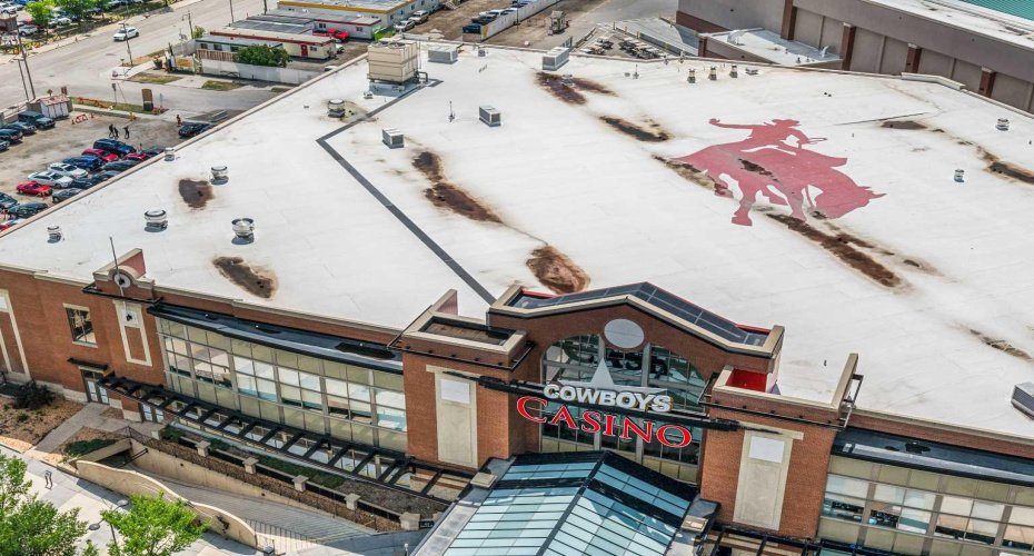 When Stampede comes to town, you’ll have views that put you right in the heart of the action.