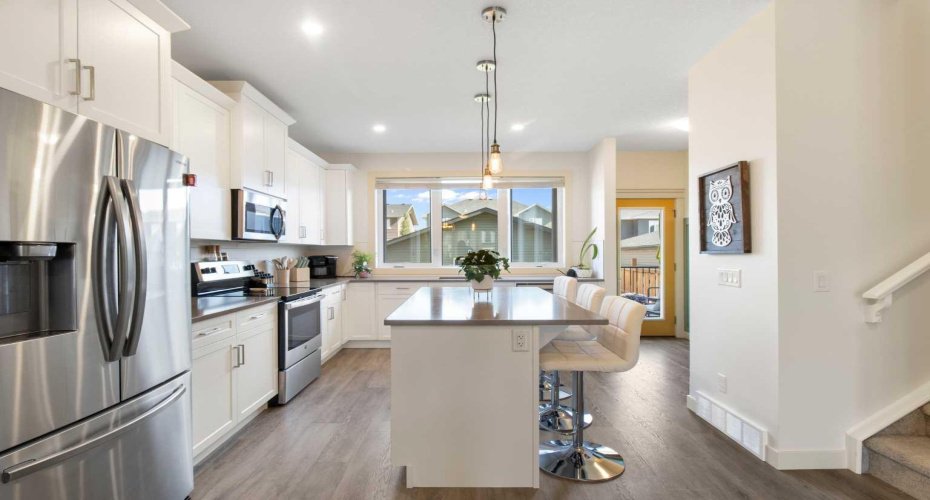 112 Fireside Crescent, Cochrane, Alberta T4C 2A3, 4 Bedrooms Bedrooms, ,4 BathroomsBathrooms,Residential,For Sale,Fireside,A2266771