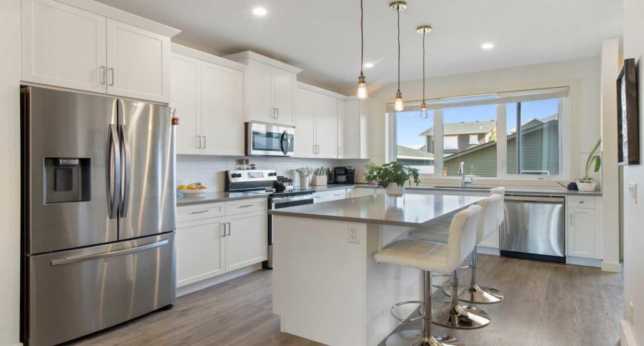 112 Fireside Crescent, Cochrane, Alberta T4C 2A3, 4 Bedrooms Bedrooms, ,4 BathroomsBathrooms,Residential,For Sale,Fireside,A2266771