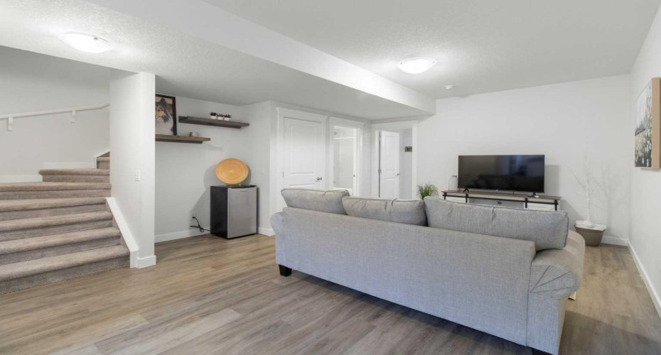 112 Fireside Crescent, Cochrane, Alberta T4C 2A3, 4 Bedrooms Bedrooms, ,4 BathroomsBathrooms,Residential,For Sale,Fireside,A2266771