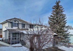 228 Woodside Road, Airdrie, Alberta T4B2E2, 3 Bedrooms Bedrooms, ,3 BathroomsBathrooms,Residential,For Sale,Woodside,A2271199