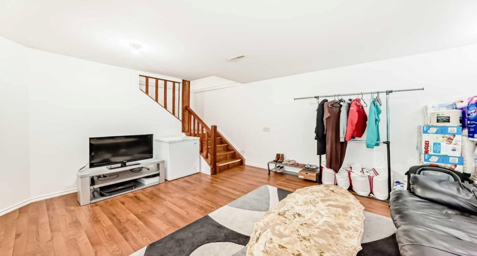 187 Taravista Street, Calgary, Alberta T3J 4S2, 4 Bedrooms Bedrooms, ,3 BathroomsBathrooms,Residential,For Sale,Taravista,A2276784