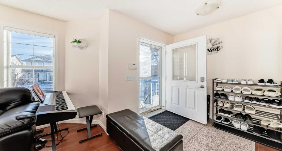 187 Taravista Street, Calgary, Alberta T3J 4S2, 4 Bedrooms Bedrooms, ,3 BathroomsBathrooms,Residential,For Sale,Taravista,A2276784