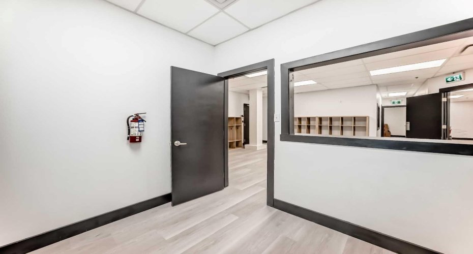 1015 Centre Street, Calgary, Alberta T2E 2P8, ,Commercial,For Sale,Centre,A2277781