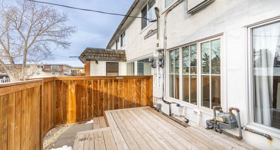 6147 Buckthorn Road, Calgary, Alberta T2K 2Z2, 2 Bedrooms Bedrooms, ,1 BathroomBathrooms,Residential,For Sale,Buckthorn,A2278314