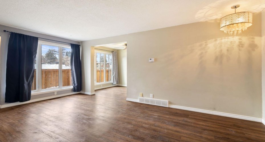 6147 Buckthorn Road, Calgary, Alberta T2K 2Z2, 2 Bedrooms Bedrooms, ,1 BathroomBathrooms,Residential,For Sale,Buckthorn,A2278314