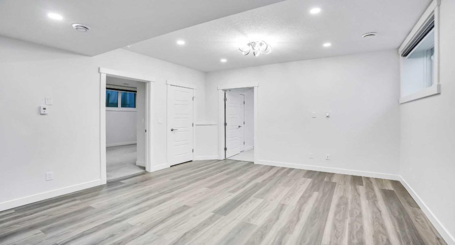 41 Howse Heights, Calgary, Alberta T3P 1N9, 6 Bedrooms Bedrooms, ,6 BathroomsBathrooms,Residential,For Sale,Howse,A2272333