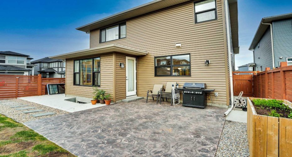 41 Howse Heights, Calgary, Alberta T3P 1N9, 6 Bedrooms Bedrooms, ,6 BathroomsBathrooms,Residential,For Sale,Howse,A2272333