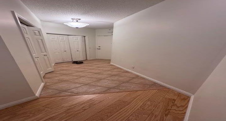 108 15 Avenue, Calgary, Alberta T2G 5R9, 2 Bedrooms Bedrooms, ,1 BathroomBathrooms,Residential,For Sale,15,A2278000