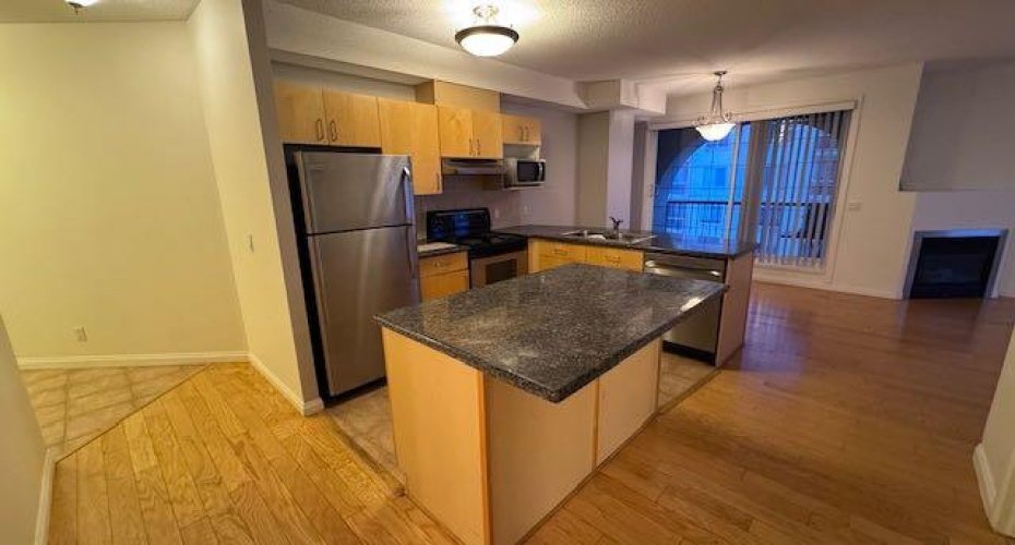 108 15 Avenue, Calgary, Alberta T2G 5R9, 2 Bedrooms Bedrooms, ,1 BathroomBathrooms,Residential,For Sale,15,A2278000