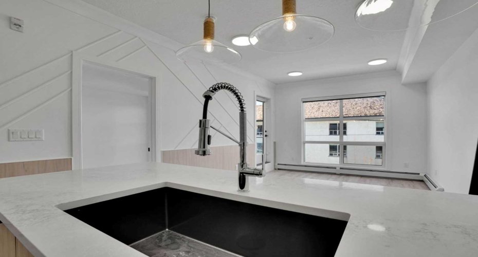 370 Dieppe Drive, Calgary, Alberta T3E 0E6, 1 Bedroom Bedrooms, ,1 BathroomBathrooms,Residential,For Sale,Dieppe,A2278357