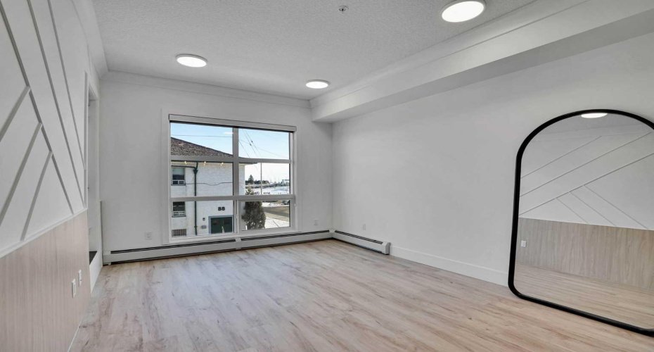 370 Dieppe Drive, Calgary, Alberta T3E 0E6, 1 Bedroom Bedrooms, ,1 BathroomBathrooms,Residential,For Sale,Dieppe,A2278357