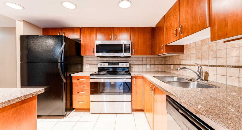 1078 6 Avenue, Calgary, Alberta T2P 5N6, 2 Bedrooms Bedrooms, ,2 BathroomsBathrooms,Residential,For Sale,6,A2278439