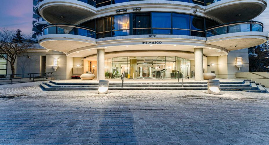 1078 6 Avenue, Calgary, Alberta T2P 5N6, 2 Bedrooms Bedrooms, ,2 BathroomsBathrooms,Residential,For Sale,6,A2278439