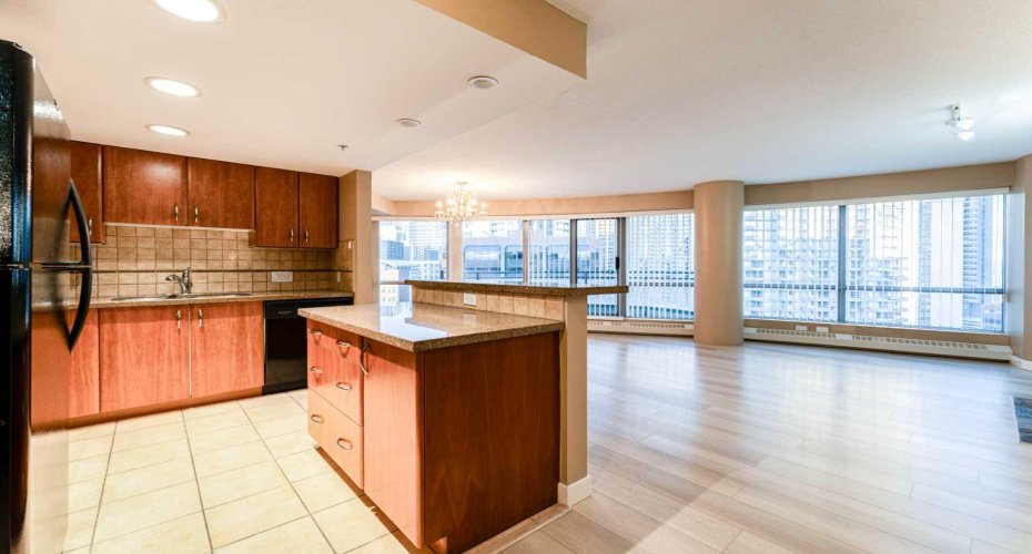 1078 6 Avenue, Calgary, Alberta T2P 5N6, 2 Bedrooms Bedrooms, ,2 BathroomsBathrooms,Residential,For Sale,6,A2278439