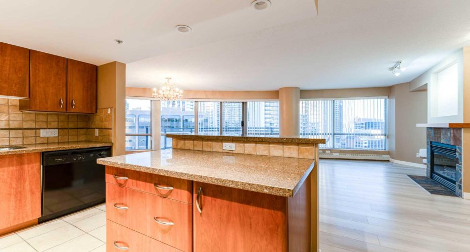 1078 6 Avenue, Calgary, Alberta T2P 5N6, 2 Bedrooms Bedrooms, ,2 BathroomsBathrooms,Residential,For Sale,6,A2278439