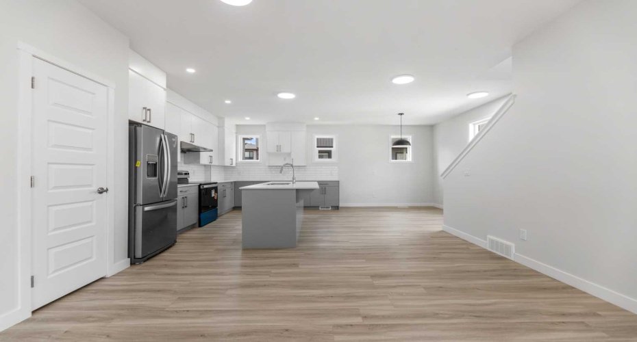 90 Corner Meadows Manor, Calgary, Alberta T3N 2N8, 4 Bedrooms Bedrooms, ,4 BathroomsBathrooms,Residential,For Sale,Corner Meadows,A2278451