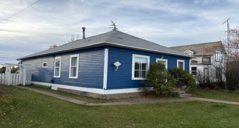 4919 49 Street, Hardisty, Alberta T0B 1V0, 3 Bedrooms Bedrooms, ,1 BathroomBathrooms,Residential,For Sale,49,A2278455
