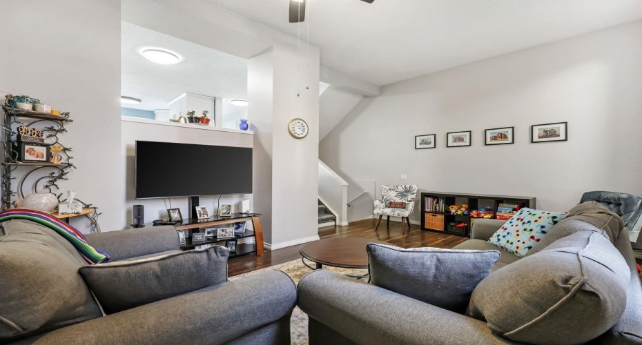 7 Westland Road, Okotoks, Alberta T1S 1Z1, 2 Bedrooms Bedrooms, ,2 BathroomsBathrooms,Residential,For Sale,Westland,A2278487