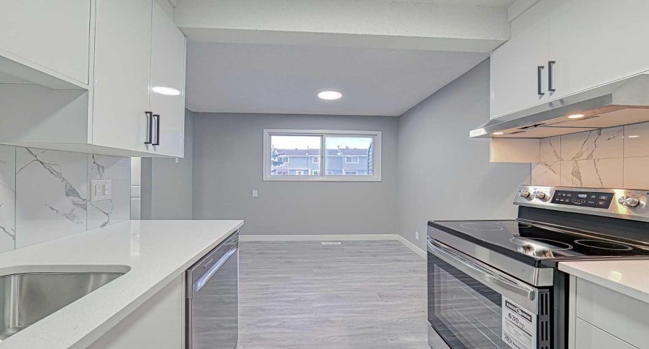 195 Manora Place, Calgary, Alberta T2A 5J8, 3 Bedrooms Bedrooms, ,1 BathroomBathrooms,Residential,For Sale,Manora,A2278402