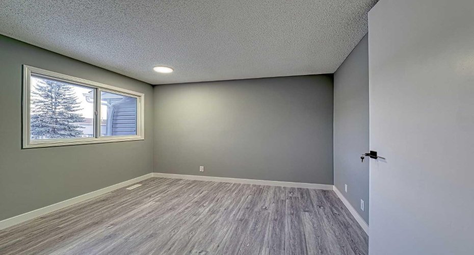 195 Manora Place, Calgary, Alberta T2A 5J8, 3 Bedrooms Bedrooms, ,1 BathroomBathrooms,Residential,For Sale,Manora,A2278402