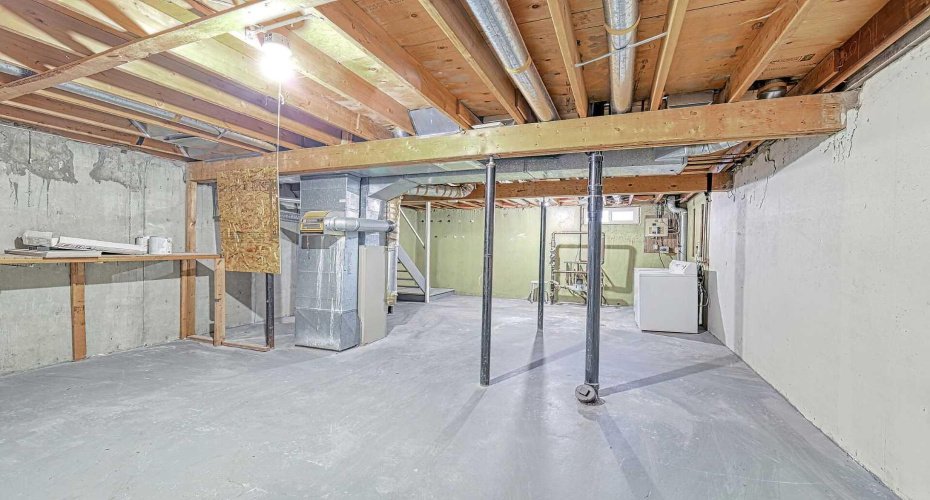 195 Manora Place, Calgary, Alberta T2A 5J8, 3 Bedrooms Bedrooms, ,1 BathroomBathrooms,Residential,For Sale,Manora,A2278402