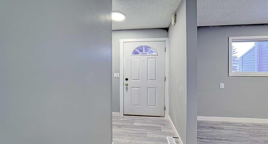 195 Manora Place, Calgary, Alberta T2A 5J8, 3 Bedrooms Bedrooms, ,1 BathroomBathrooms,Residential,For Sale,Manora,A2278402