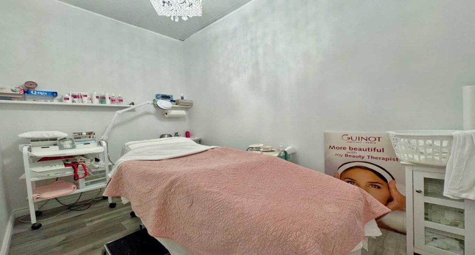 2763 Sunridge Way, Calgary, Alberta T1Y 7K7, ,Commercial,For Lease,Sunridge,A2275566