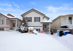 145 Laurier Road, Fort McMurray, Alberta T9K 2L4, 4 Bedrooms Bedrooms, ,2 BathroomsBathrooms,Residential,For Sale,Laurier,A2276082 145 Laurier Road, Fort McMurray, Alberta T9K 2L4, 4 Bedrooms Bedrooms, ,2 BathroomsBathrooms,Residential,For Sale,Laurier,A2276082
