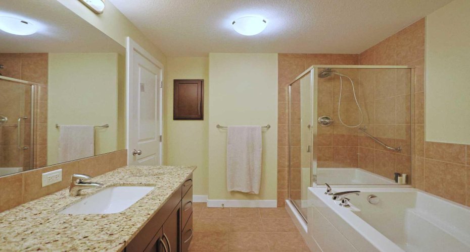 16 Varsity Estates Circle, Calgary, Alberta T3A 2C5, 2 Bedrooms Bedrooms, ,2 BathroomsBathrooms,Residential,For Sale,Varsity Estates,A2276324