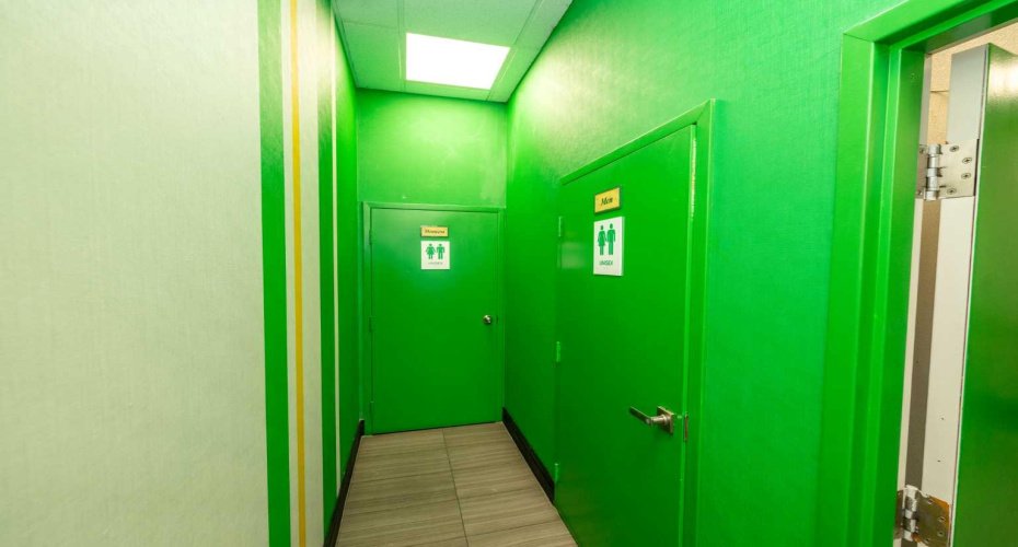 Calgary, Alberta, ,Commercial,For Lease,A2275142