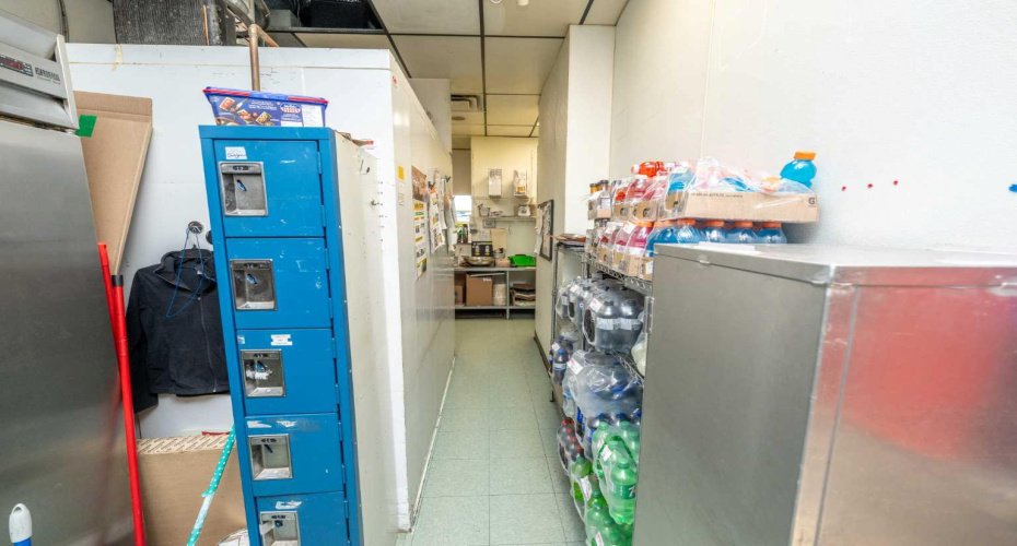 Calgary, Alberta, ,Commercial,For Lease,A2275142