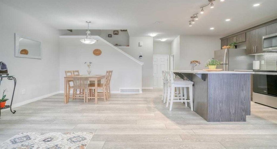 97 Yorkville Boulevard, Calgary, Alberta T2X 4J9, 3 Bedrooms Bedrooms, ,3 BathroomsBathrooms,Residential,For Sale,Yorkville,A2277782