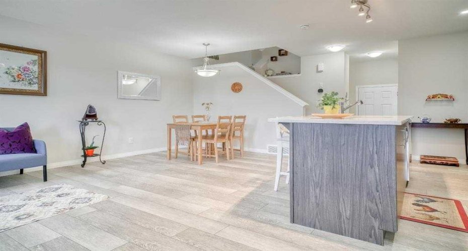 97 Yorkville Boulevard, Calgary, Alberta T2X 4J9, 3 Bedrooms Bedrooms, ,3 BathroomsBathrooms,Residential,For Sale,Yorkville,A2277782