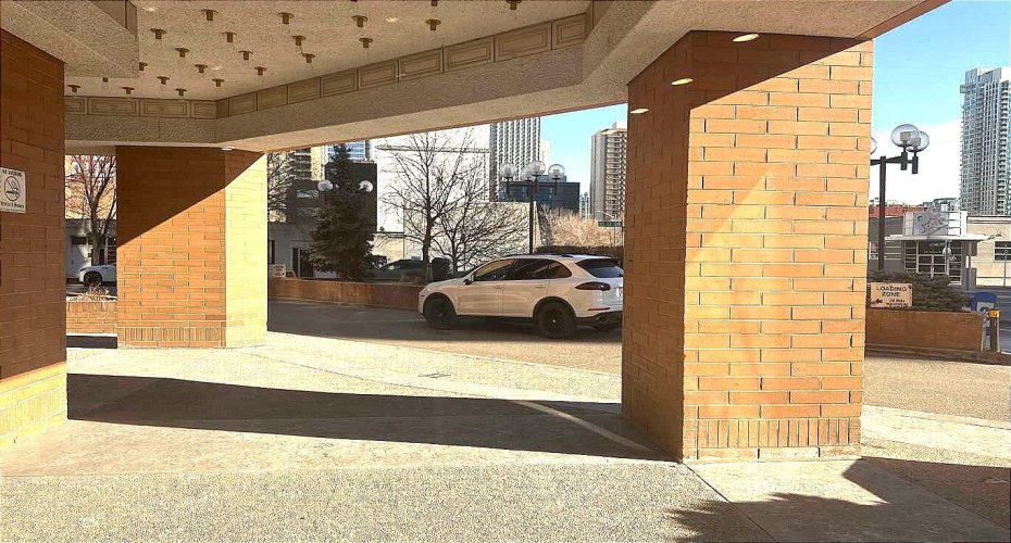 South sunny entrance