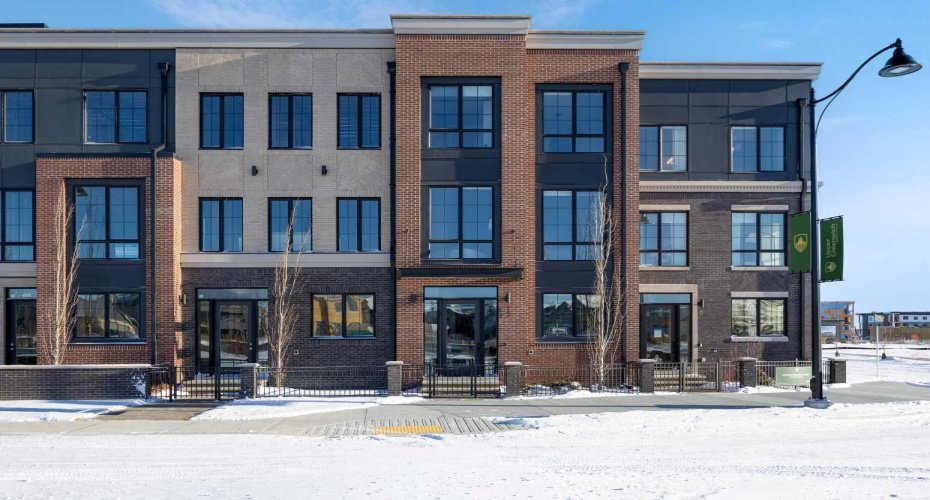 12 Greenwich Heath, Calgary, Alberta T3B 6P4, 4 Bedrooms Bedrooms, ,4 BathroomsBathrooms,Residential,For Sale,Greenwich,A2278414