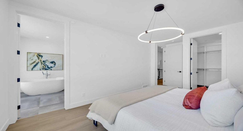 12 Greenwich Heath, Calgary, Alberta T3B 6P4, 4 Bedrooms Bedrooms, ,4 BathroomsBathrooms,Residential,For Sale,Greenwich,A2278414