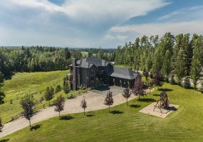 2 Hidden Valley Close, Rural Clearwater County, Alberta T4T 2A2, 5 Bedrooms Bedrooms, ,4 BathroomsBathrooms,Residential,For Sale,2 Hidden Valley Close,A2278418