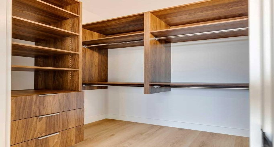 2309 21 Avenue, Calgary, Alberta T2T 0P4, 4 Bedrooms Bedrooms, ,4 BathroomsBathrooms,Residential,For Sale,21,A2278453