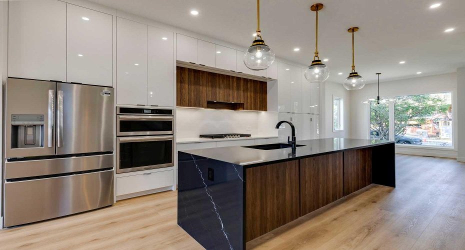 2309 21 Avenue, Calgary, Alberta T2T 0P4, 4 Bedrooms Bedrooms, ,4 BathroomsBathrooms,Residential,For Sale,21,A2278453