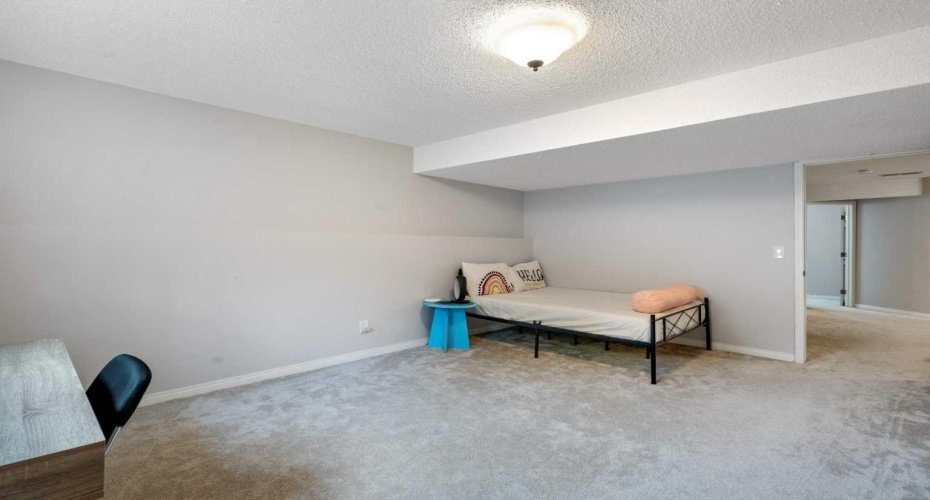 358 Hawkstone Drive, Calgary, Alberta T3G 3T7, 6 Bedrooms Bedrooms, ,3 BathroomsBathrooms,Residential,For Sale,Hawkstone,A2278479