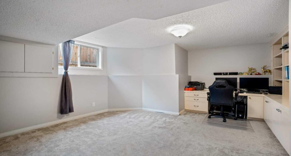 358 Hawkstone Drive, Calgary, Alberta T3G 3T7, 6 Bedrooms Bedrooms, ,3 BathroomsBathrooms,Residential,For Sale,Hawkstone,A2278479